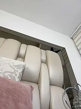 ALISSON FOXXX1 online show from November 1, 2025, 4:56 pm