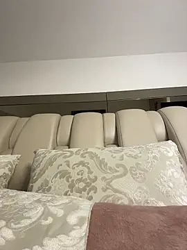 ALISSON FOXXX1 online show from February 19, 2026, 10:51 pm