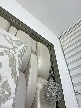 ALISSON FOXXX1 online show from February 4, 2026, 10:49 pm