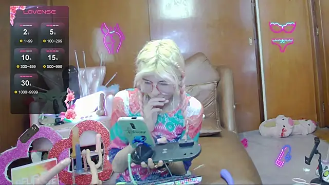 Skinygirl online show from November 20, 2025, 12:22 am