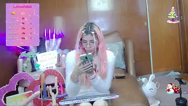 Skinygirl online show from October 21, 2025, 11:04 pm