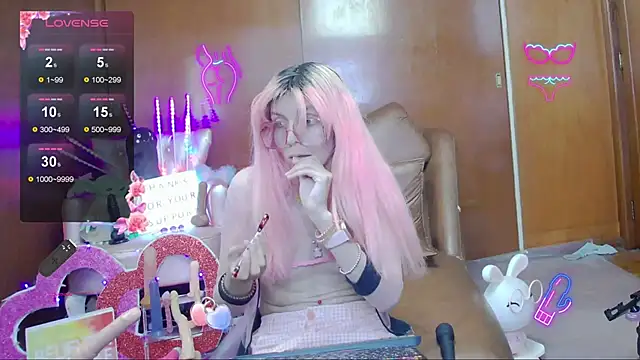 Skinygirl online show from November 6, 2025, 9:41 pm