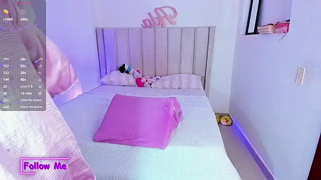 Snapshot of sheirysex_ chatting on October 6, 2025, 3:40 am sheirysex online show from October 6, 2025, 3:40 am