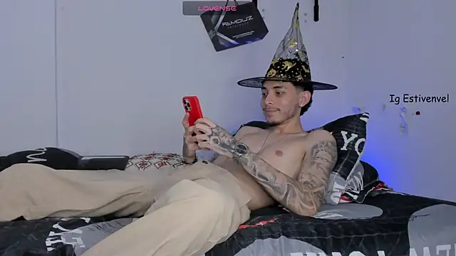 Snapshot of steve_latin chatting on October 29, 2025, 9:47 pm steve latin online show from October 29, 2025, 9:47 pm