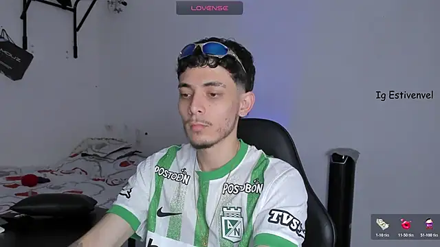 Snapshot of steve_latin chatting on October 26, 2025, 7:03 pm steve latin online show from October 26, 2025, 7:03 pm