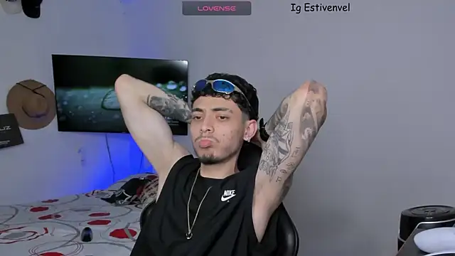 Snapshot of steve_latin chatting on November 12, 2025, 5:17 pm steve latin online show from November 12, 2025, 5:17 pm