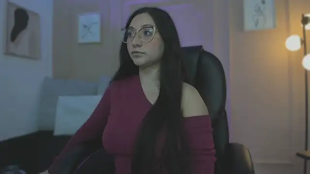 Snapshot of lucy_neil chatting on February 17, 2026, 2:31 am lucy neil online show from February 17, 2026, 2:31 am