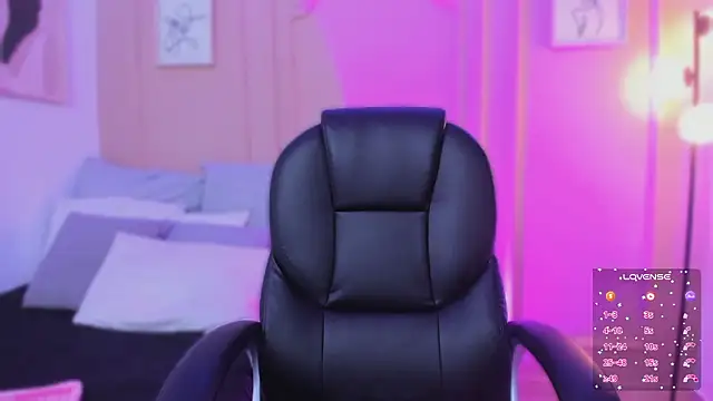 Snapshot of lucy_neil chatting on February 3, 2026, 7:24 am lucy neil online show from February 3, 2026, 7:24 am