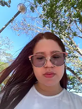 Lucyklein2022 online show from January 22, 2025, 2:24 pm