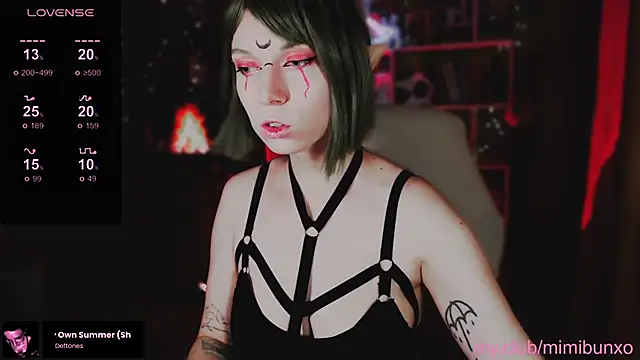 freya sunny online show from October 30, 2025, 5:17 am