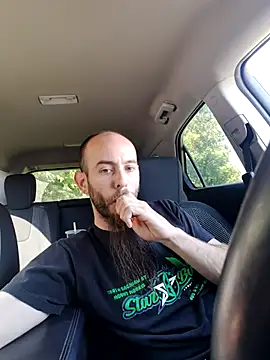 Snapshot of JohnnyFaster chatting on September 14, 2025, 3:23 pm JohnnyFaster online show from September 14, 2025, 3:23 pm