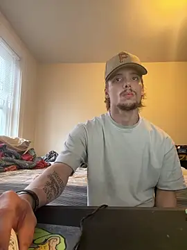 Snapshot of trippyski chatting on May 9, 2026, 11:02 am trippyski online show from May 9, 2026, 11:02 am