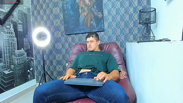 Leonsmoron online show from December 21, 2025, 10:43 pm