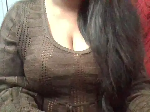 Roopshikha39 online show from December 26, 2024, 7:05 pm