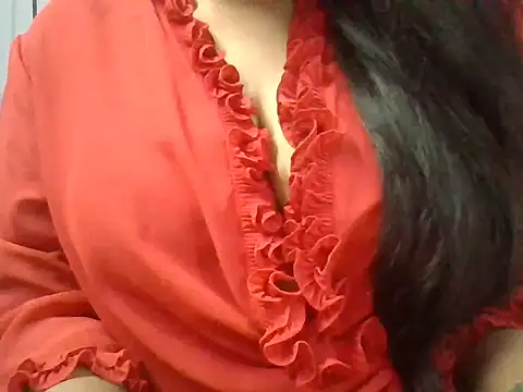 Roopshikha39 online show from December 31, 2024, 7:18 pm