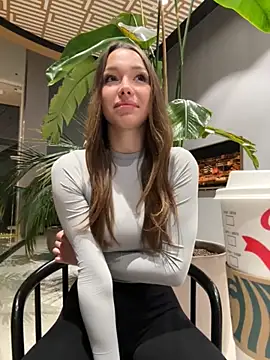 barbiehumpxxx online show from November 18, 2025, 7:28 pm