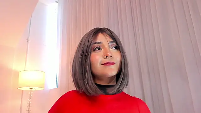 Emma Torres   online show from March 16, 2025, 3:39 pm