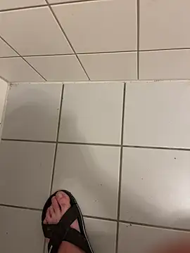 Snapshot of oroszlanw chatting on December 16, 2024, 9:41 pm oroszlanw online show from December 16, 2024, 9:41 pm