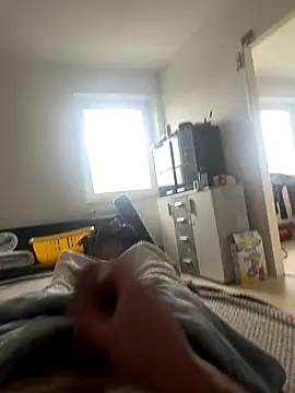 Snapshot of oroszlanw chatting on November 17, 2025, 7:45 am oroszlanw online show from November 17, 2025, 7:45 am