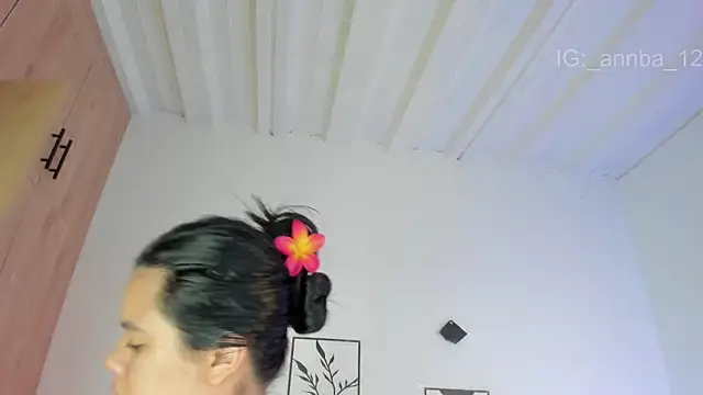 annie barozzi online show from April 9, 2026, 12:11 pm