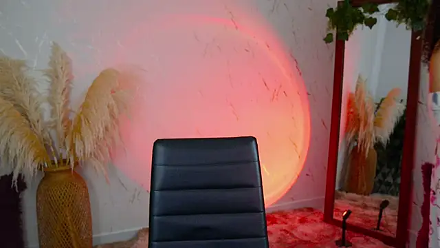 Snapshot of merida_bell18 chatting on December 18, 2025, 10:57 pm merida bell18 online show from December 18, 2025, 10:57 pm