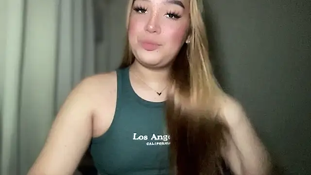 Snapshot of MissCataleyaxxx chatting on January 30, 2025, 2:27 am MissCataleyaxxx online show from January 30, 2025, 2:27 am