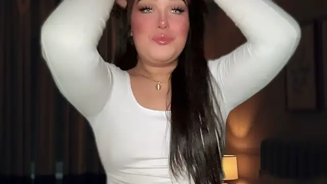 Snapshot of MissCataleyaxxx chatting on November 4, 2025, 11:52 pm MissCataleyaxxx online show from November 4, 2025, 11:52 pm