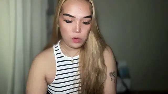 Snapshot of MissCataleyaxxx chatting on March 23, 2025, 3:54 am MissCataleyaxxx online show from March 23, 2025, 3:54 am