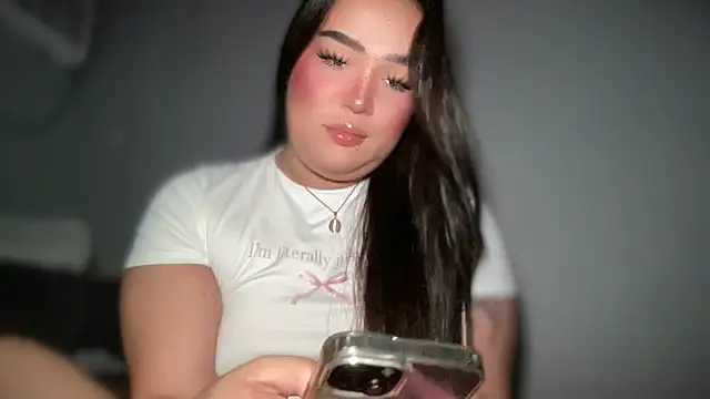 Snapshot of MissCataleyaxxx chatting on February 15, 2026, 1:28 am MissCataleyaxxx online show from February 15, 2026, 1:28 am