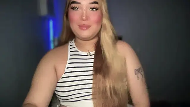 Snapshot of MissCataleyaxxx chatting on September 14, 2025, 12:05 pm MissCataleyaxxx online show from September 14, 2025, 12:05 pm