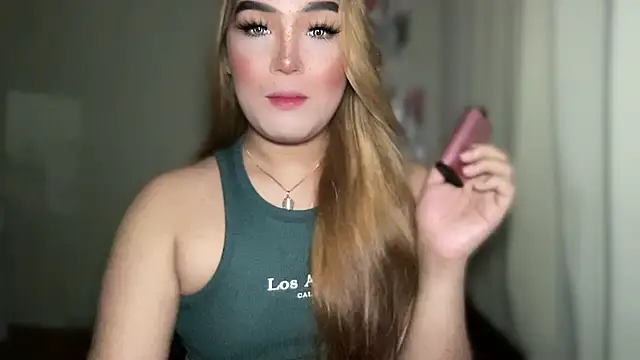 Snapshot of MissCataleyaxxx chatting on March 18, 2025, 11:33 am MissCataleyaxxx online show from March 18, 2025, 11:33 am