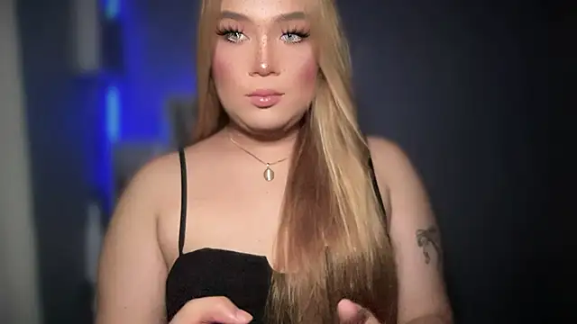 Snapshot of MissCataleyaxxx chatting on September 19, 2025, 12:42 pm MissCataleyaxxx online show from September 19, 2025, 12:42 pm