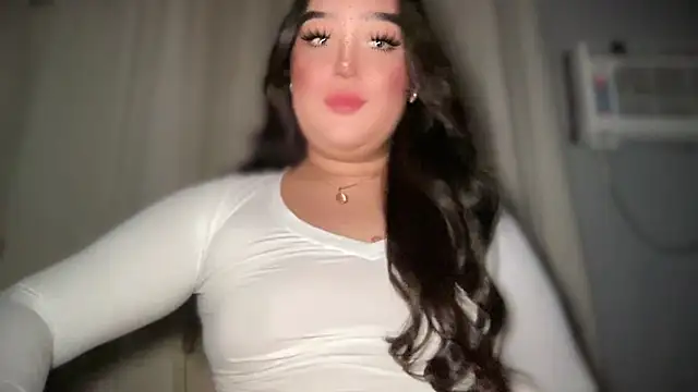 Snapshot of MissCataleyaxxx chatting on December 20, 2025, 5:05 pm MissCataleyaxxx online show from December 20, 2025, 5:05 pm