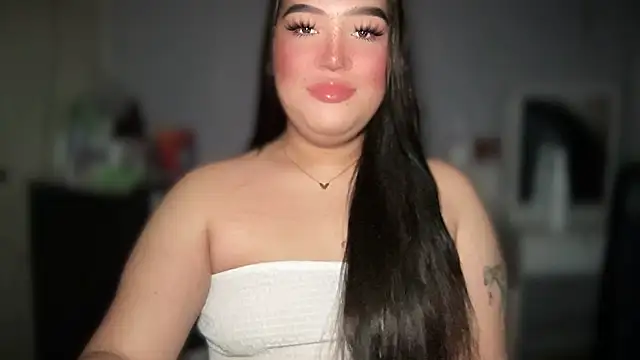 Snapshot of MissCataleyaxxx chatting on November 10, 2025, 11:43 pm MissCataleyaxxx online show from November 10, 2025, 11:43 pm