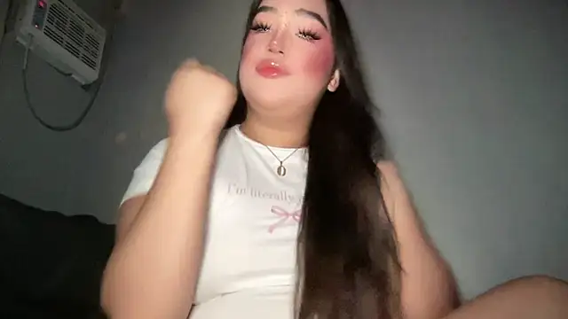 Snapshot of MissCataleyaxxx chatting on February 7, 2026, 1:46 am MissCataleyaxxx online show from February 7, 2026, 1:46 am