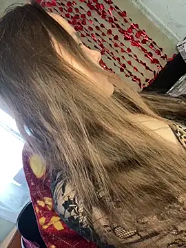 Var Kiss online show from February 25, 2026, 4:45 am