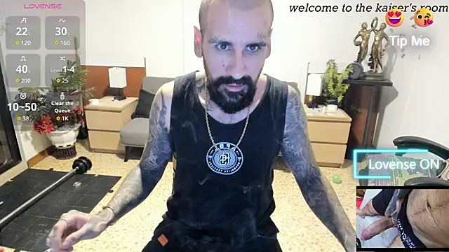 kaiser679  online show from April 15, 2026, 1:22 am