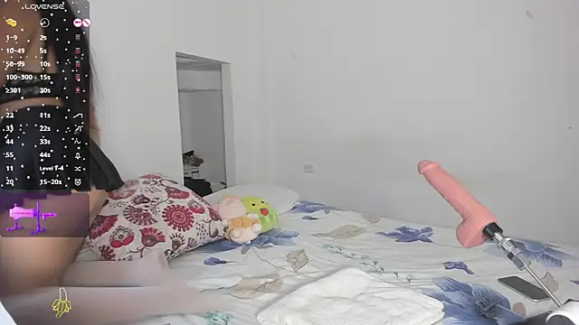 Snapshot of NAMIMAYERS2 chatting on January 19, 2025, 5:07 pm NAMIMAYERS2 online show from January 19, 2025, 5:07 pm