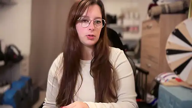 Snapshot of Amai_Live chatting on October 6, 2025, 6:58 am Amai Live online show from October 6, 2025, 6:58 am