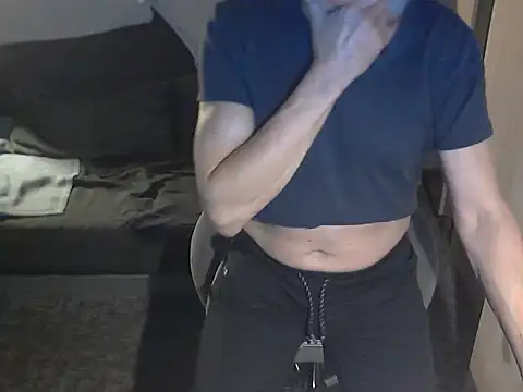 kiam471 online show from February 19, 2026, 10:18 pm