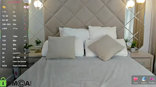 Snapshot of Larrine_Morgan chatting on October 14, 2025, 12:22 am Larrine Morgan online show from October 14, 2025, 12:22 am