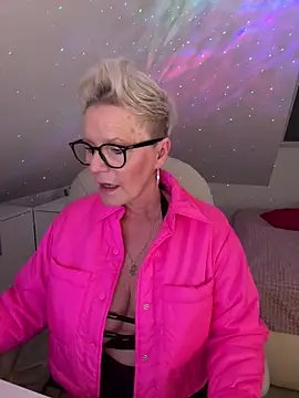 German Milf online show from April 15, 2026, 12:53 pm