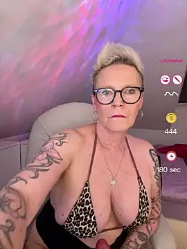 Snapshot of German_Milf chatting on May 5, 2026, 1:03 pm German Milf online show from May 5, 2026, 1:03 pm