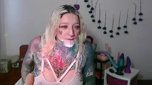 SLOPPYTITSS online show from March 8, 2026, 11:35 am