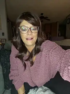 cowgirlc online show from February 22, 2025, 3:34 am