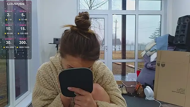 Misss Vikk online show from April 8, 2026, 9:55 am