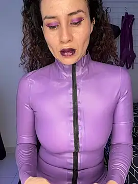 Snapshot of mylatexpleasure chatting on July 28, 2026, 7:37 pm mylatexpleasure online show from July 28, 2026, 7:37 pm
