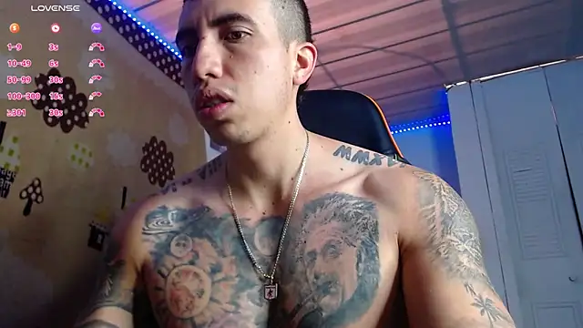 Adam Hudsond online show from December 5, 2025, 1:43 pm