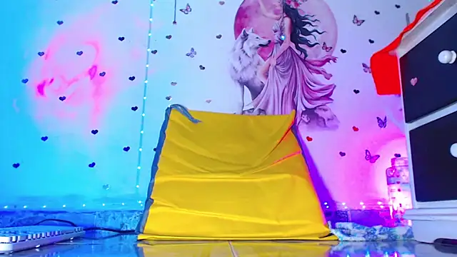 Snapshot of oliviarodriguez2u chatting on February 28, 2026, 10:42 pm oliviarodriguez2u online show from February 28, 2026, 10:42 pm