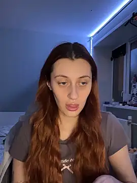 Uniarten online show from November 25, 2025, 6:19 pm